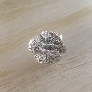 Stella & Dot Silver Flower Ring